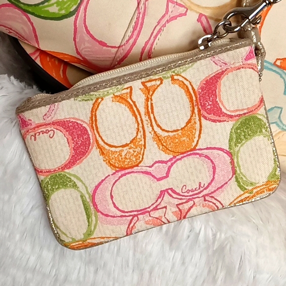 Coach Bag w/Wristlet EUC COA Authentic Large - Picture 5 of 16